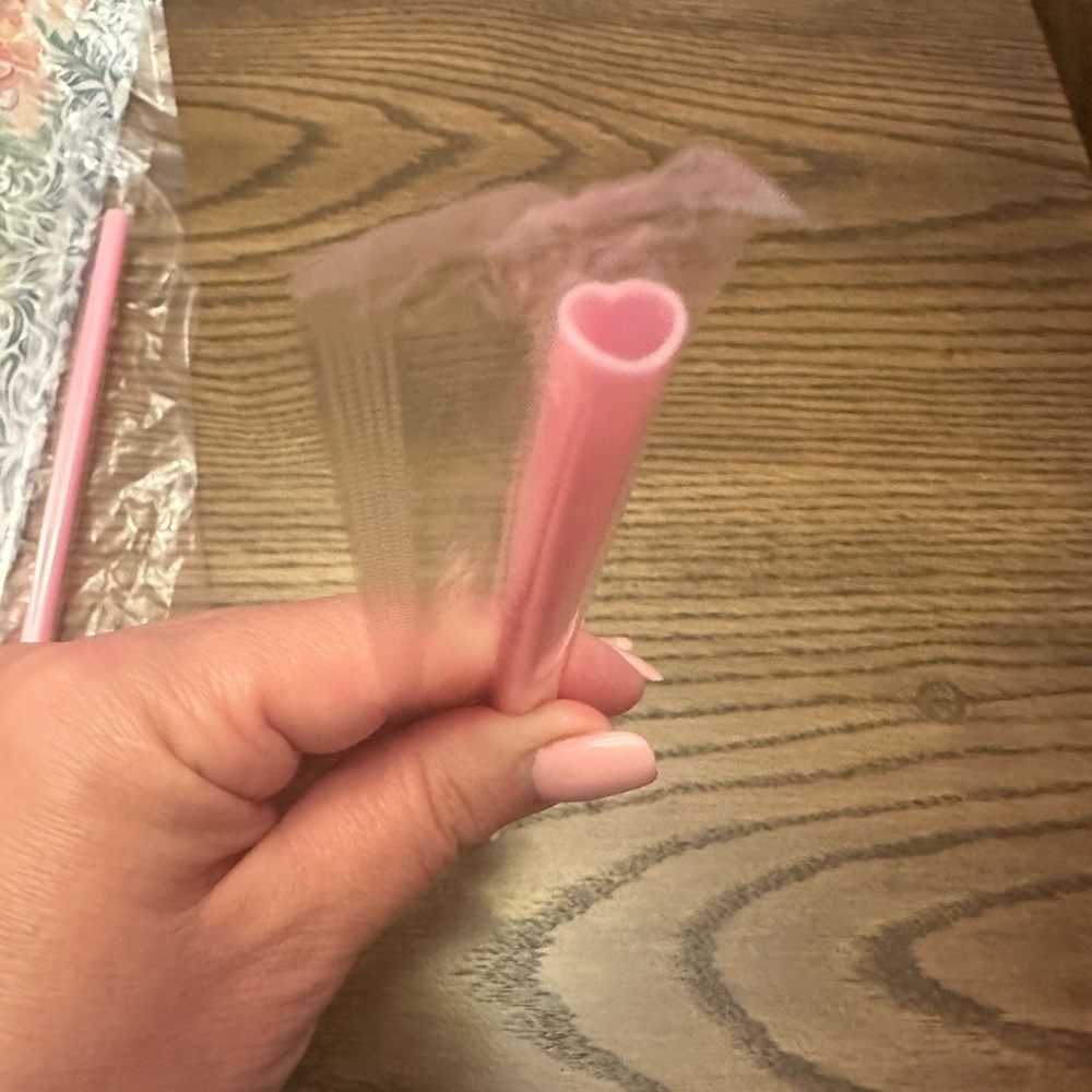 Pink Party Heart Straws - Picture 3 of 3